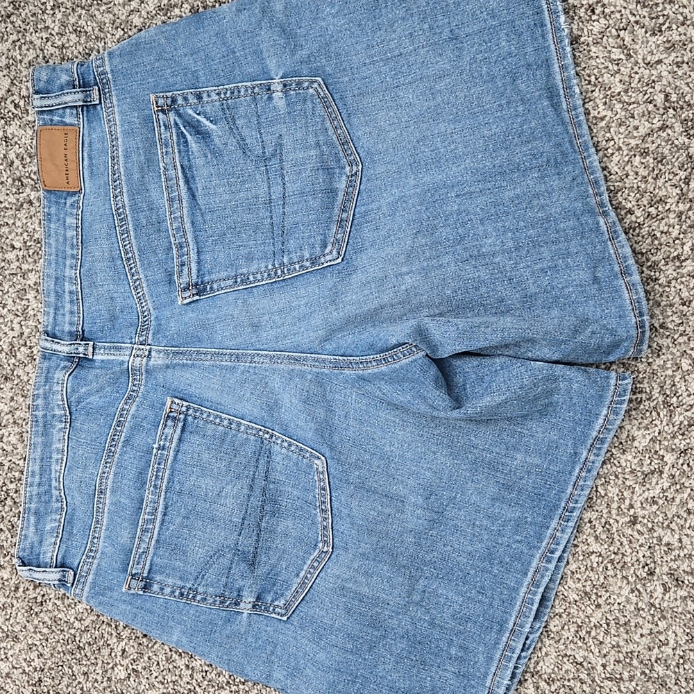 American Eagle Low Rise Baggy Short Never Worn - Picture 2 of 9